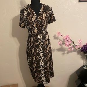 Pretty animal print v neck tie wrap dress